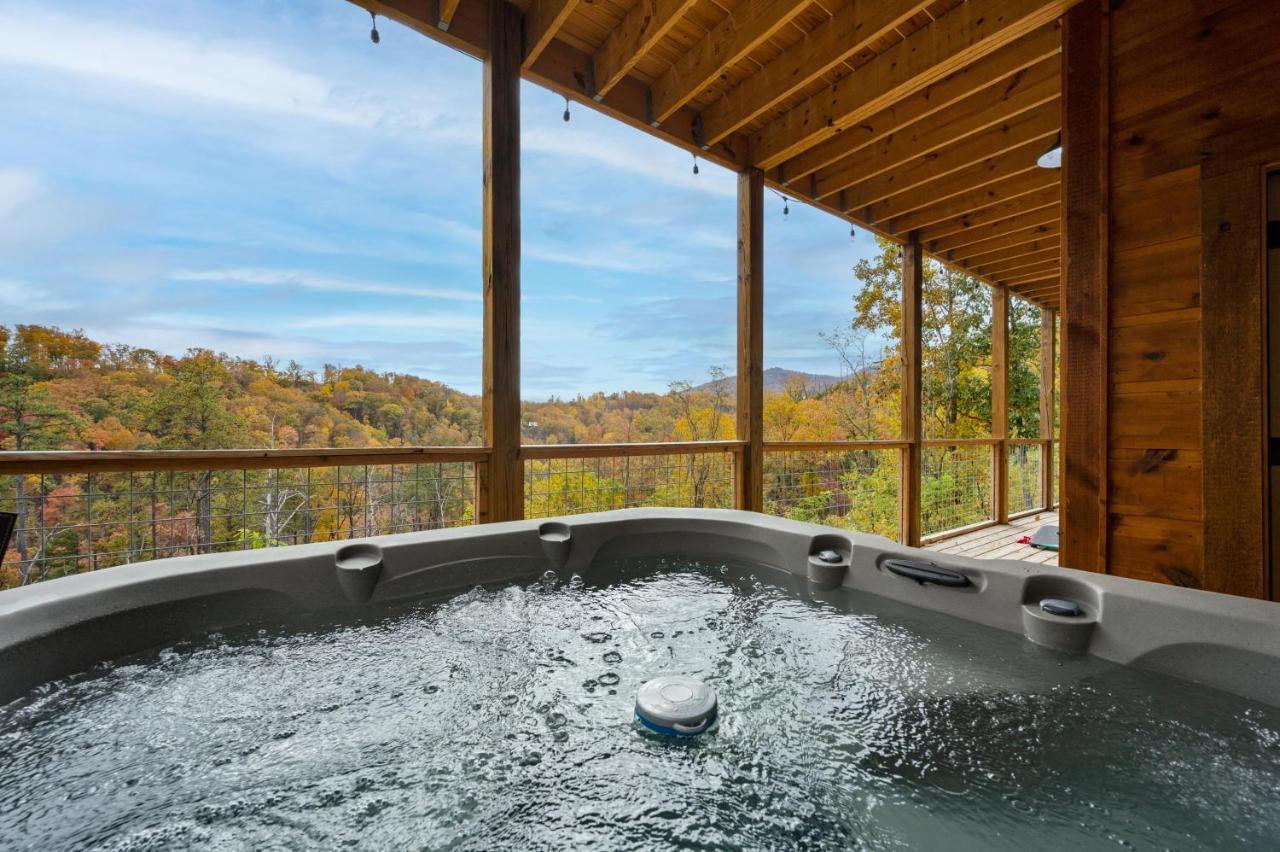 The Overlook - '21 Cabin - Gorgeous Unobstructed Views - Fire Pit Table - Gamerm - Hottub - Xbox - Lots Of Bears Gatlinburg Zewnętrze zdjęcie