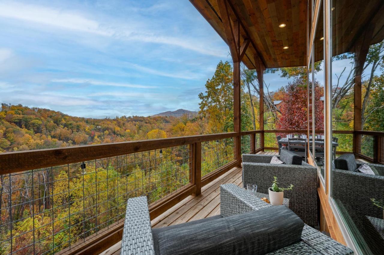 The Overlook - '21 Cabin - Gorgeous Unobstructed Views - Fire Pit Table - Gamerm - Hottub - Xbox - Lots Of Bears Gatlinburg Zewnętrze zdjęcie