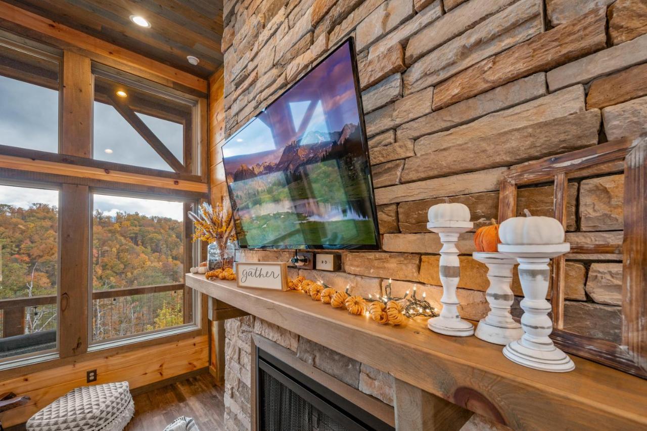 The Overlook - '21 Cabin - Gorgeous Unobstructed Views - Fire Pit Table - Gamerm - Hottub - Xbox - Lots Of Bears Gatlinburg Zewnętrze zdjęcie