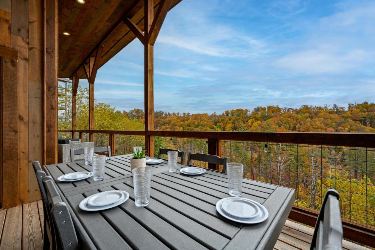 The Overlook - '21 Cabin - Gorgeous Unobstructed Views - Fire Pit Table - Gamerm - Hottub - Xbox - Lots Of Bears Gatlinburg Zewnętrze zdjęcie