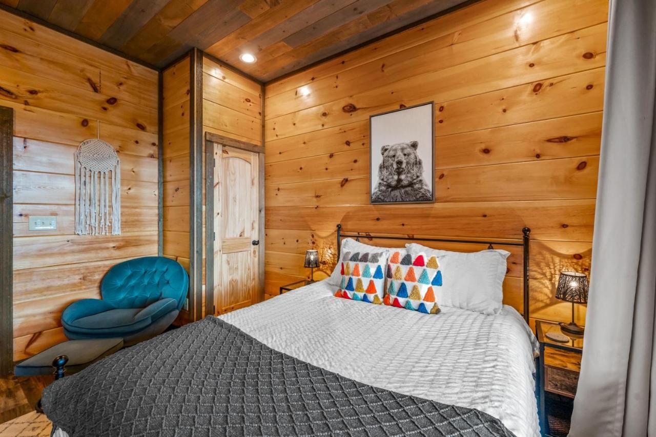 The Overlook - '21 Cabin - Gorgeous Unobstructed Views - Fire Pit Table - Gamerm - Hottub - Xbox - Lots Of Bears Gatlinburg Zewnętrze zdjęcie