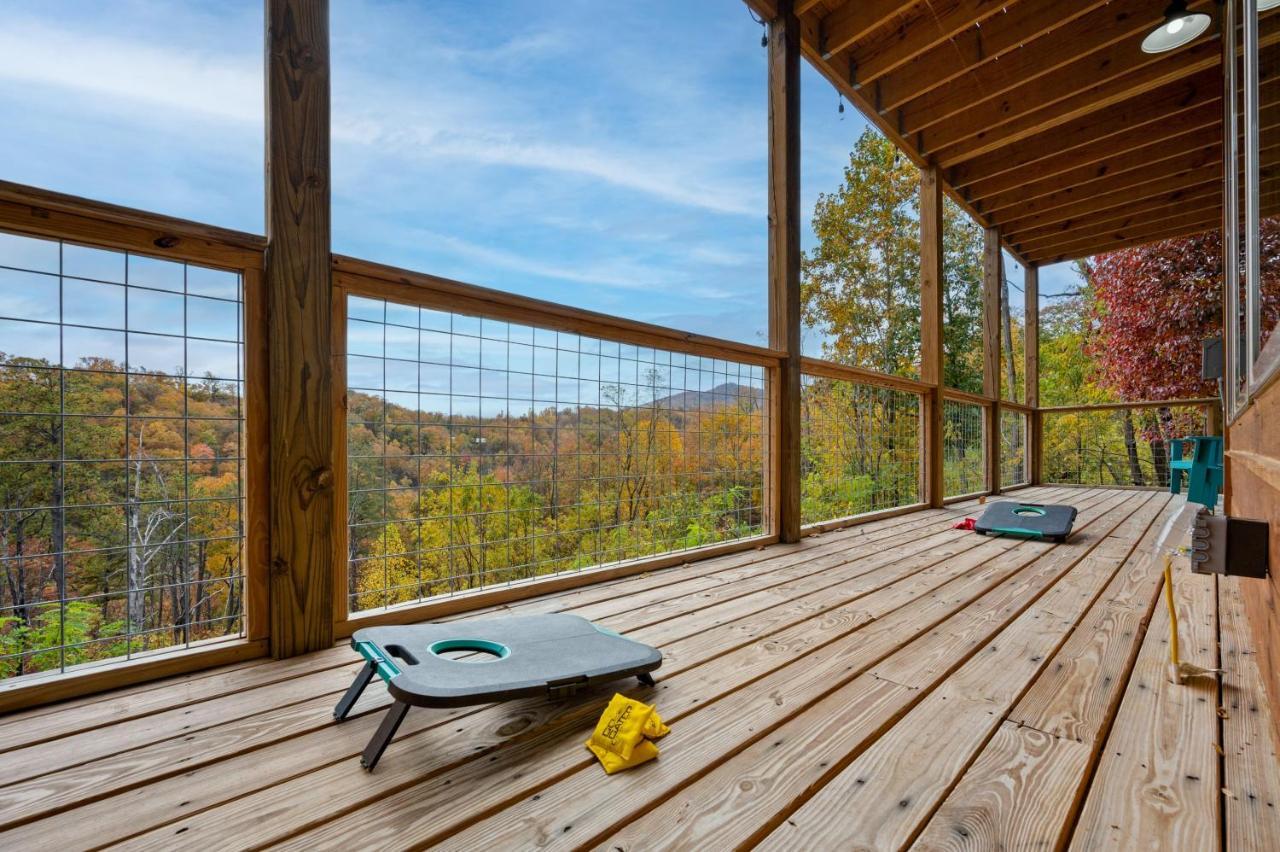 The Overlook - '21 Cabin - Gorgeous Unobstructed Views - Fire Pit Table - Gamerm - Hottub - Xbox - Lots Of Bears Gatlinburg Zewnętrze zdjęcie