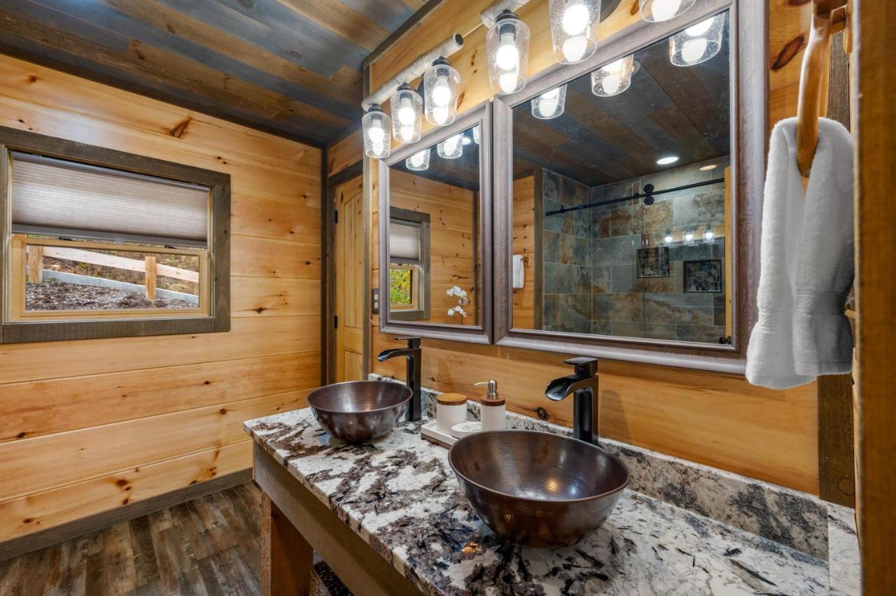 The Overlook - '21 Cabin - Gorgeous Unobstructed Views - Fire Pit Table - Gamerm - Hottub - Xbox - Lots Of Bears Gatlinburg Zewnętrze zdjęcie