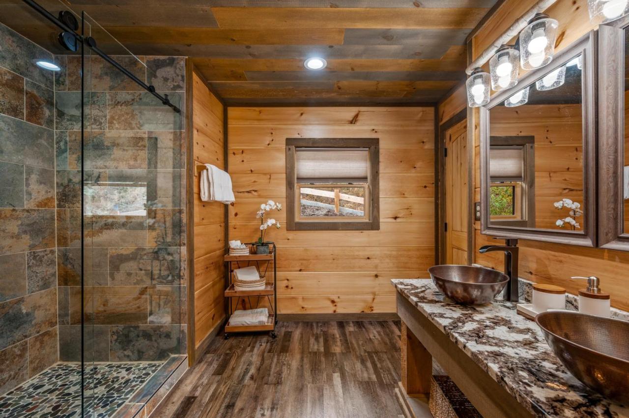 The Overlook - '21 Cabin - Gorgeous Unobstructed Views - Fire Pit Table - Gamerm - Hottub - Xbox - Lots Of Bears Gatlinburg Zewnętrze zdjęcie